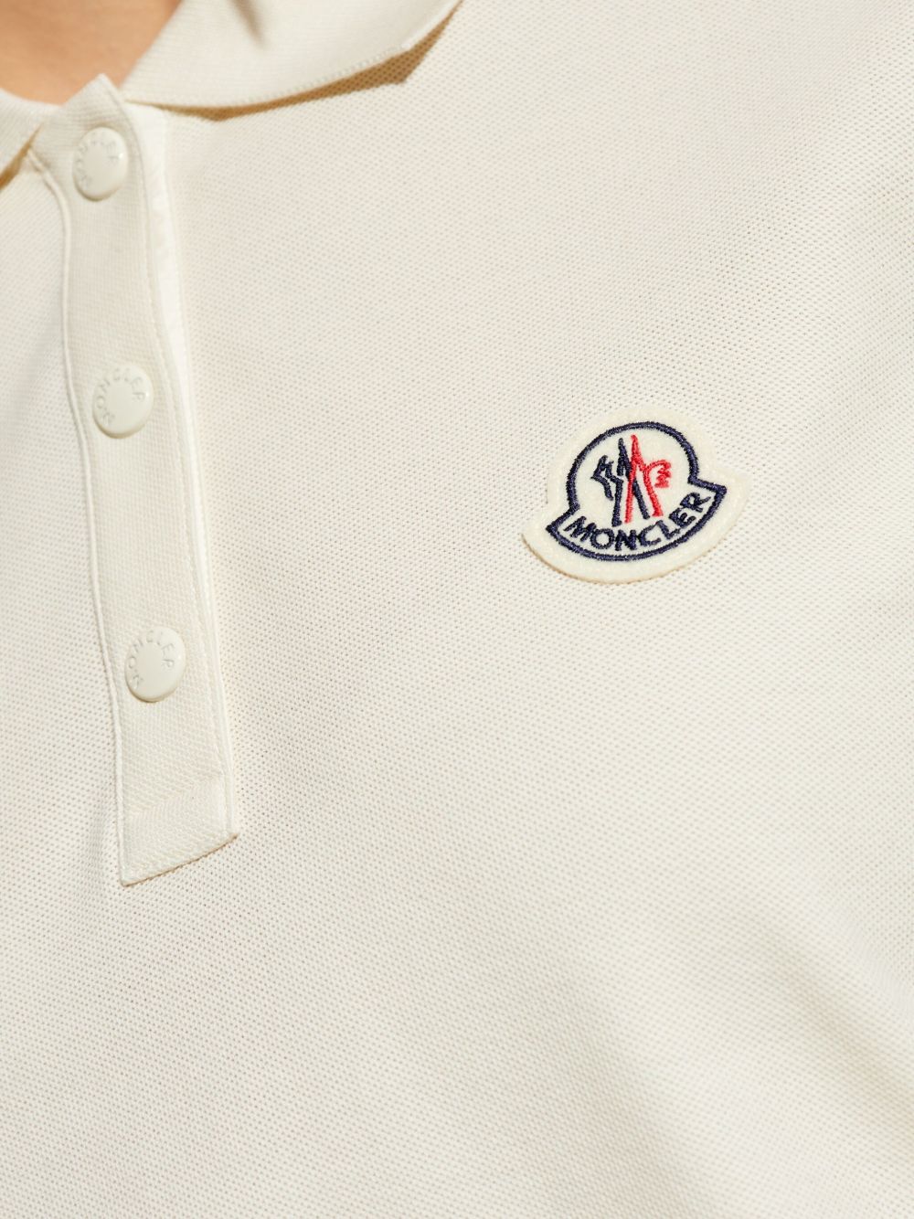 Moncler T-shirts and Polos - Chiari e Naturali | 0aea3a9c05a95daa10131070a6cc63df35d24ac2