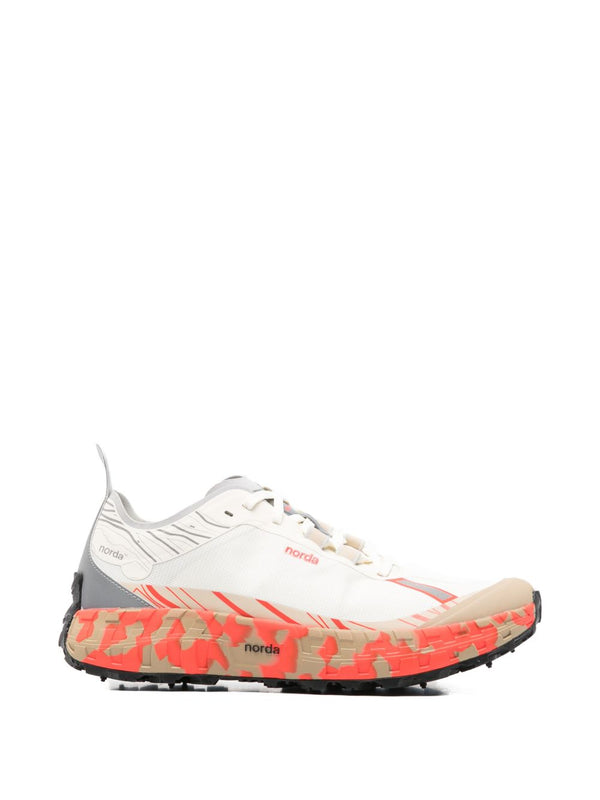 001 Sneakers