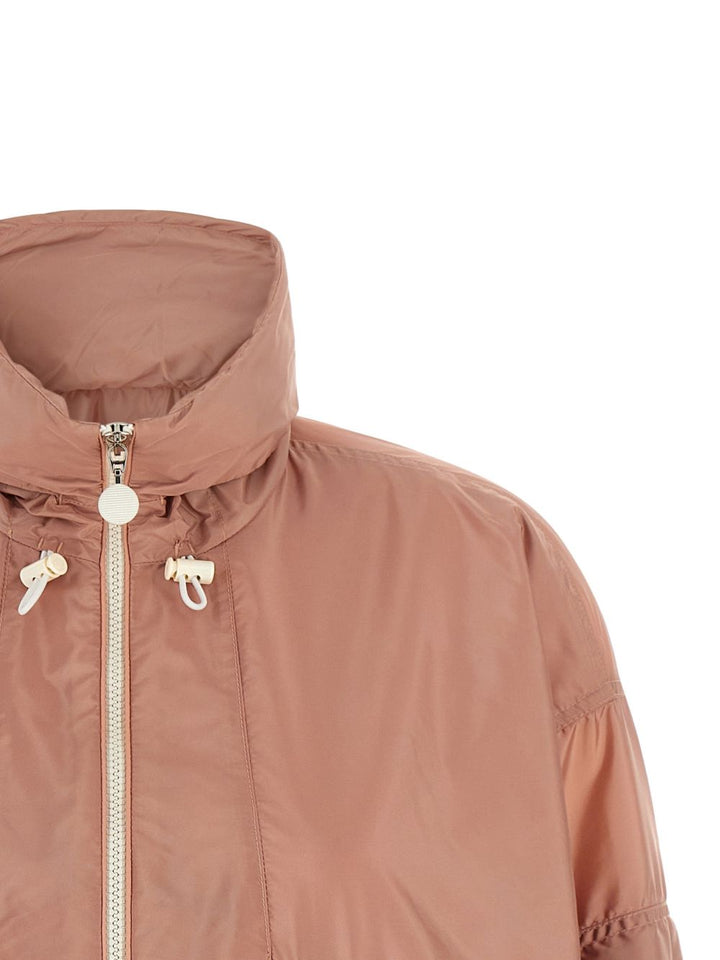 Moncler Coats - Chiari e Naturali | 066b3f086d0f3a22ab361cdf3520004b4d0a0a41
