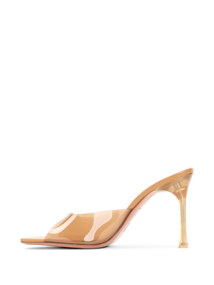 Amina Muaddi Sandals - Chiari e Naturali | ae2cb90610a95a9d6f0844e5e5a28b3e4a326db9