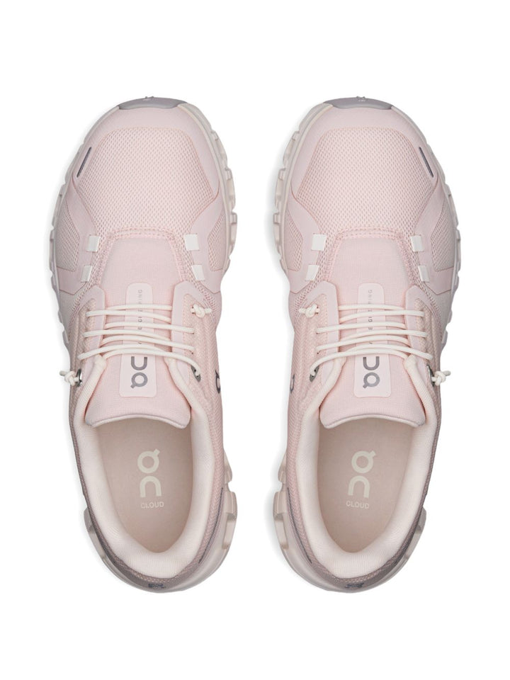 On Sneakers - Light and natural | 24b599de7ebbf8b4878e2321e68ee9ef4957ec03
