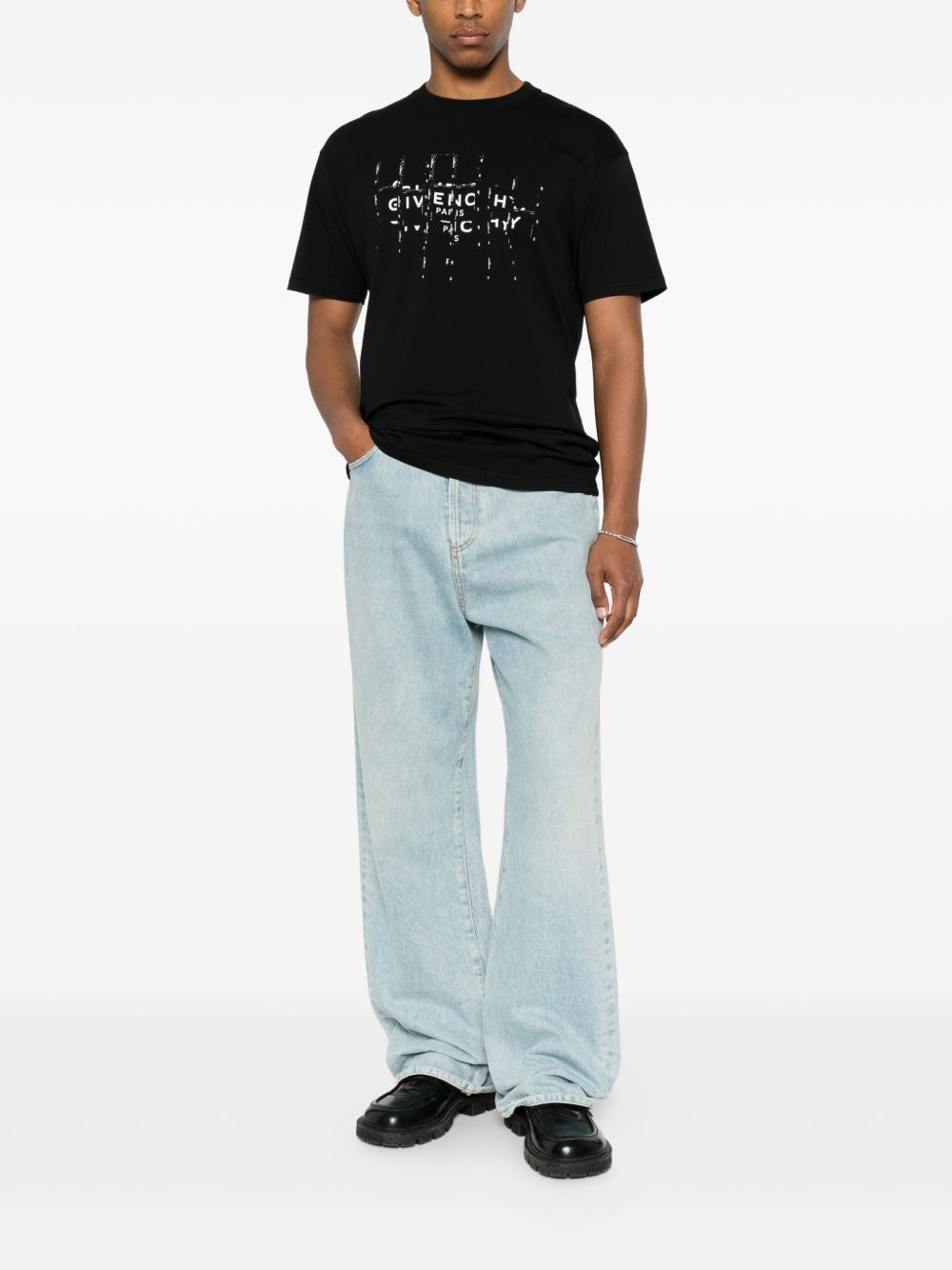 Givenchy T-shirts and Polos - BLACK | cdc5ce3c3302488a2326c5b2d39ad7c71972b2de