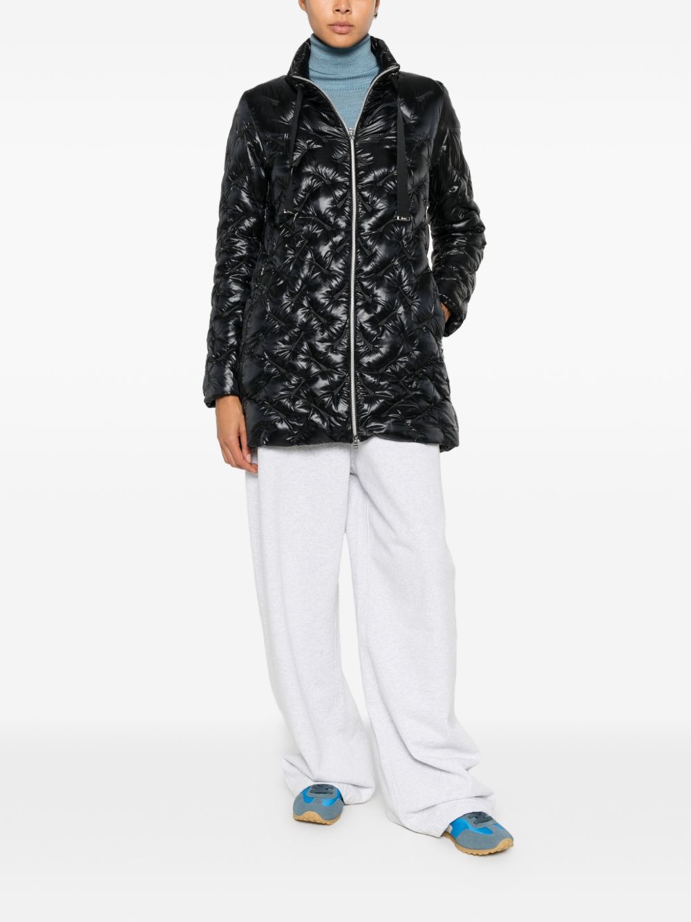 Herno Coats - BLACK | a3e55413e6ba352357b7f9ea175aade1338629a2