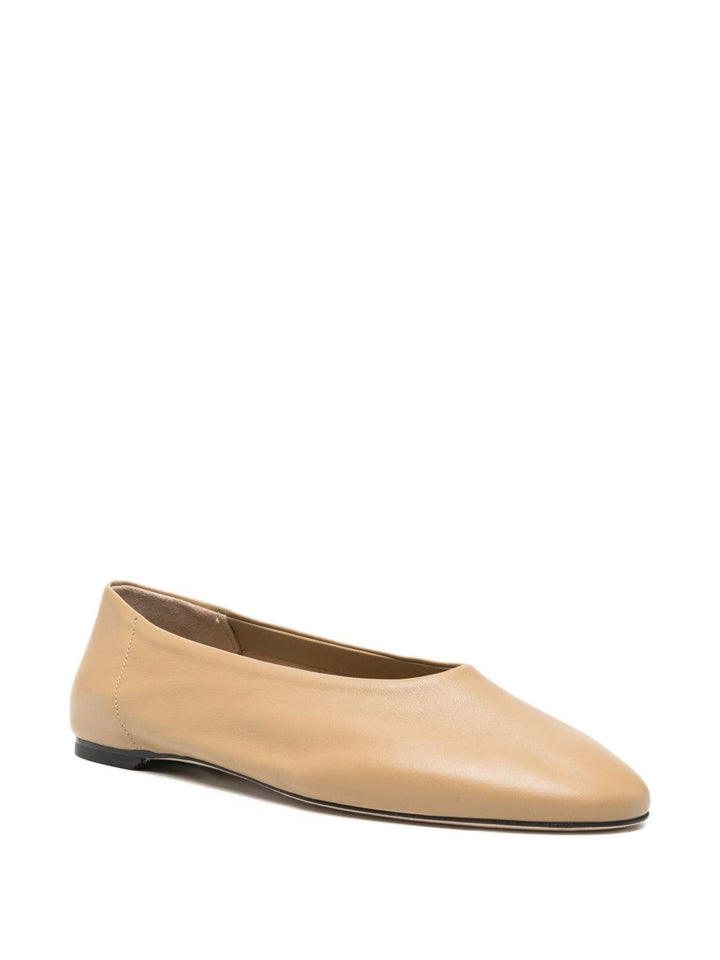 Toteme Pre Flat shoes - BEIGE | 58b46aa6e7c4651eec18e5228373e7ea445d0f79