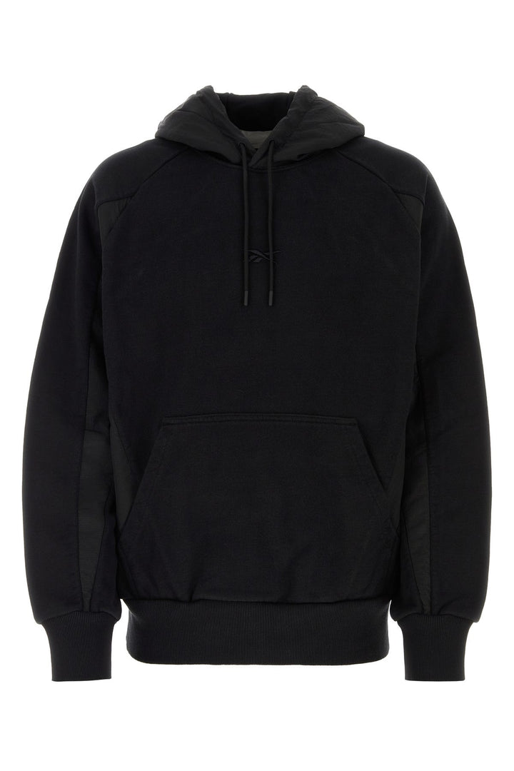 Black cotton sweatshirt