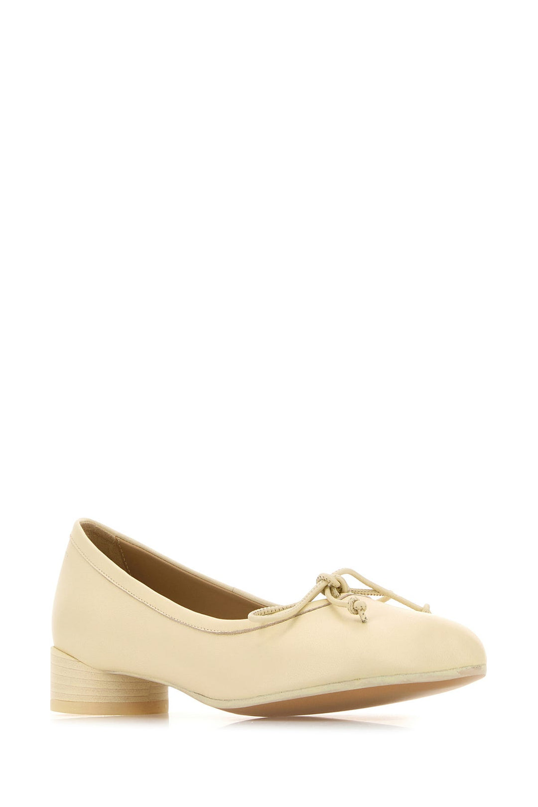 Ivory leather ballerinas