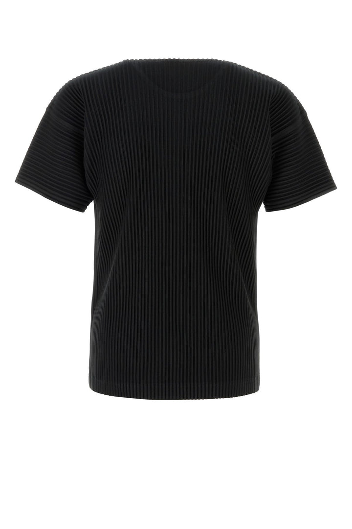 Black polyester t-shirt