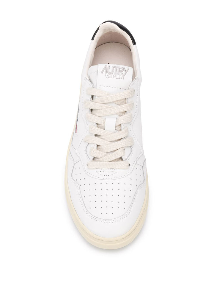 Autry Sneakers - BLACK | 72e5117bdc6411e5f94c5e0ac6ba3ba0a3863776