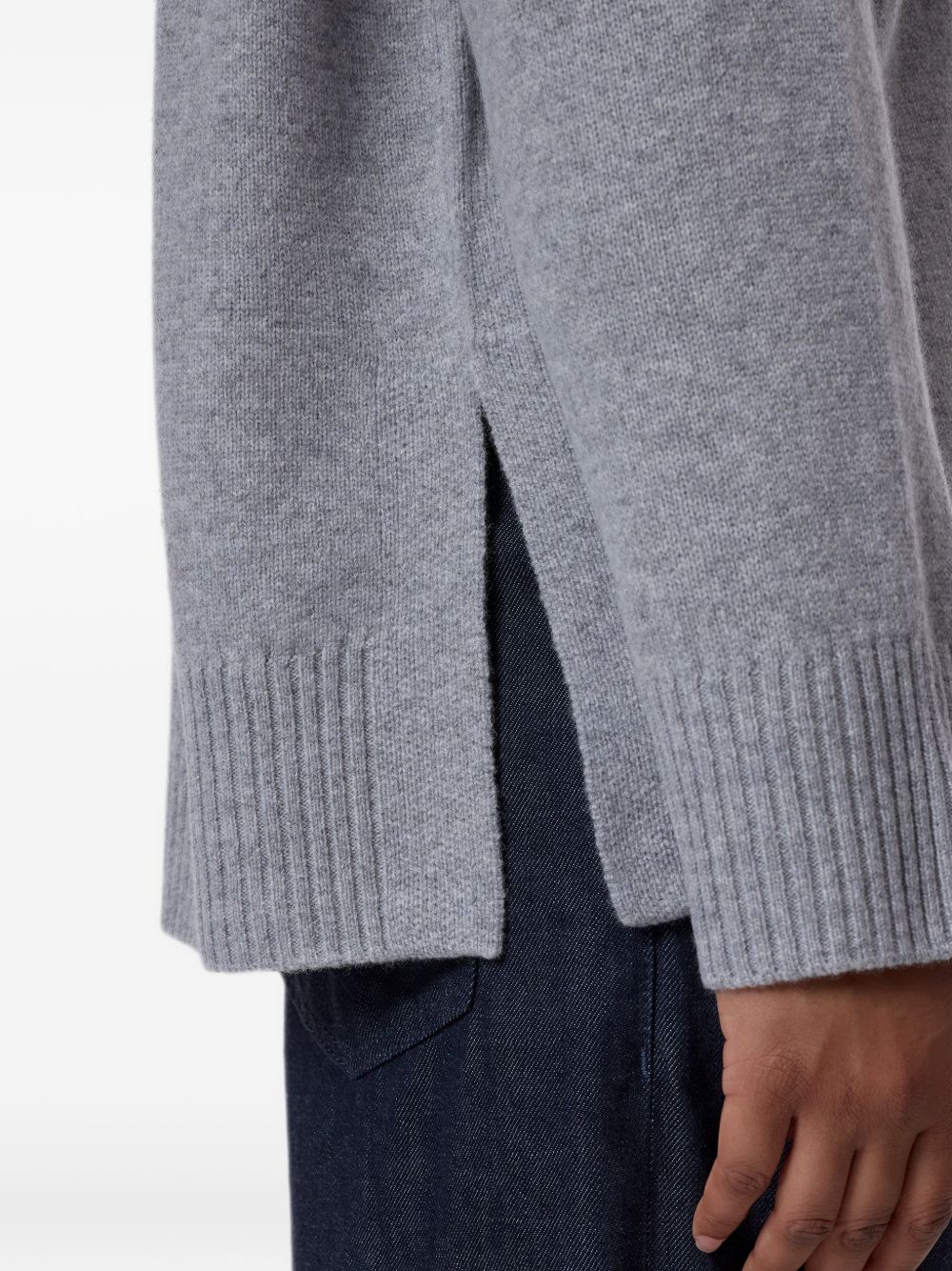 Closed Sweaters - GREY | d2f39e581f7e0fb23063c5892e5097c15bb314e2