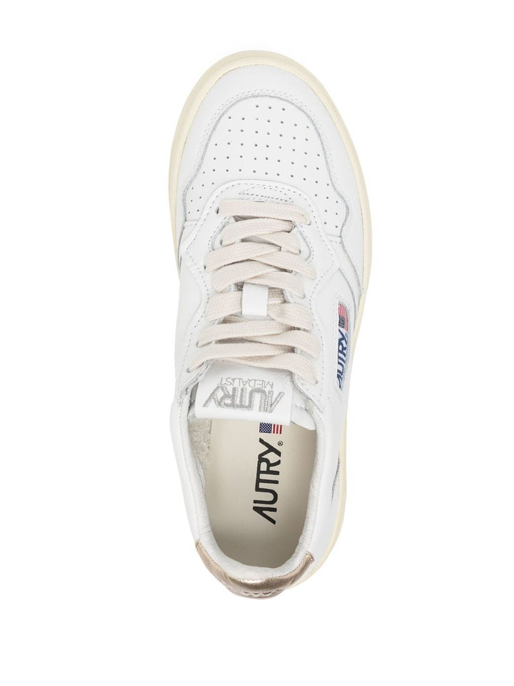Autry Sneakers - GOLD | a5642f7c322d0eae5b1d06edc8f36c9964aa2c71