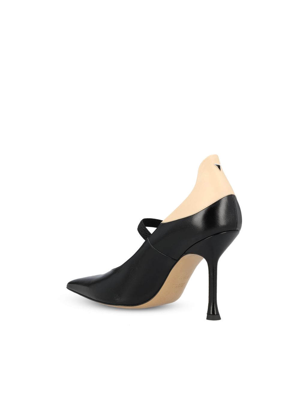 Fendi With Heel - BLACK | e234dc72cebddd1f5ded53e2ae6b1b3c20bcda77