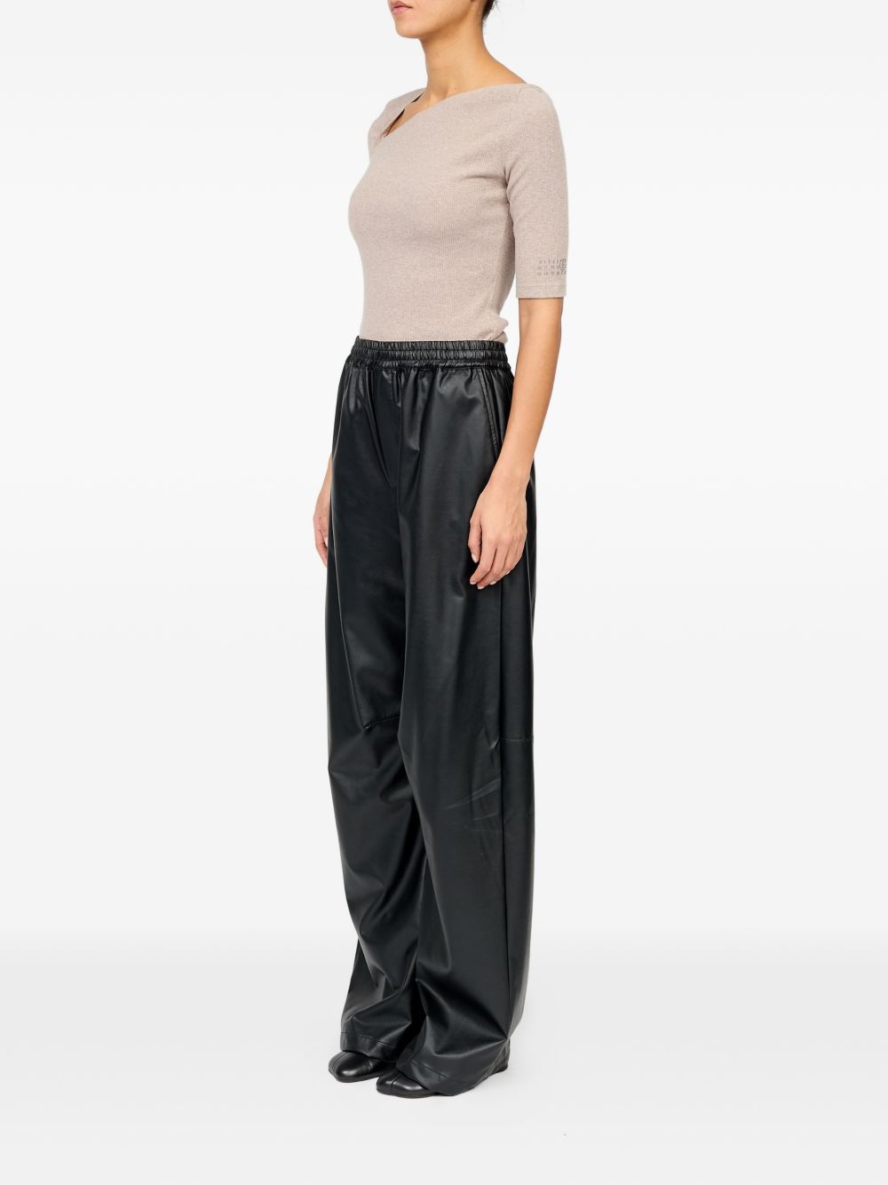 Mm6 Maison Margiela Trousers - BLACK | 14bc0166e52469926ef7e3dacdf891dcb3a39dbf