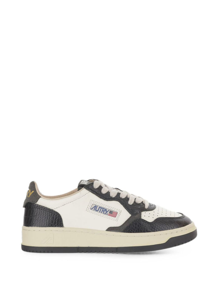 Autry Sneakers - BLACK | d06987495f5ad2c63a91783af00780abbc00f57c