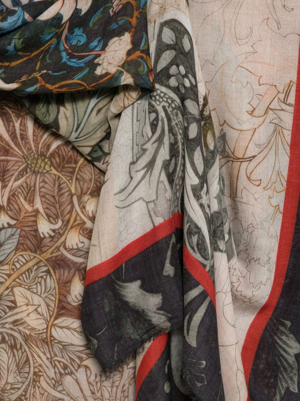 Faliero Sarti Scarfs - BROWN | e790eedffd282efd4b5adee2e2c7df261ab54f68