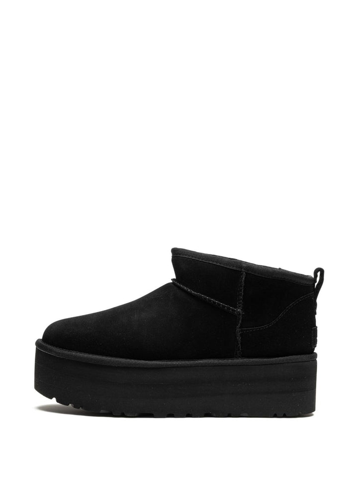 Ugg Boots - BLACK | 852880f2940636e7676be8a4e6a47bf6b47e8d13