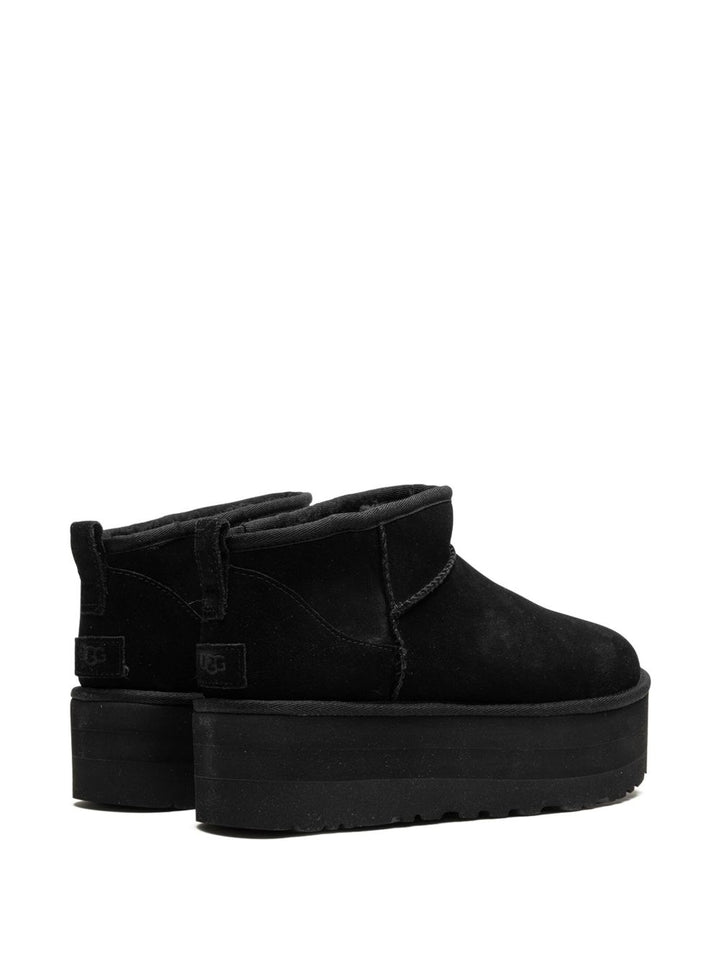 Ugg Boots - BLACK | ed8e54f5fabcae2007a3a98714b83004fadac976