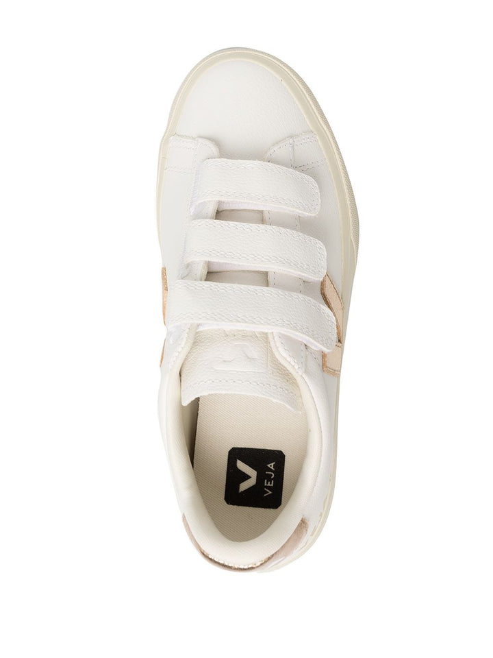 Veja Sneakers - GOLD | 322d91966bdc871c7ce6bed21abb6751a79e53d1