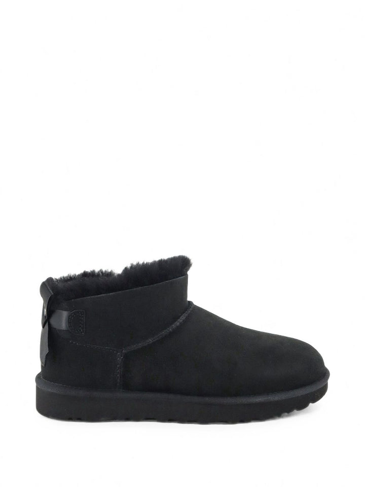 Ugg Boots - BLACK | dd22a7b69d65ac403e565e8a4ec1d34e65f47534