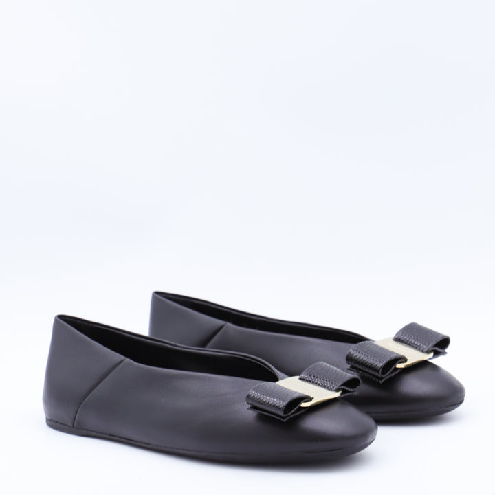 Ferragamo Flat shoes - Blacks and greys | a9cf572530f55a28efd7f311d68ebcad6fab9016