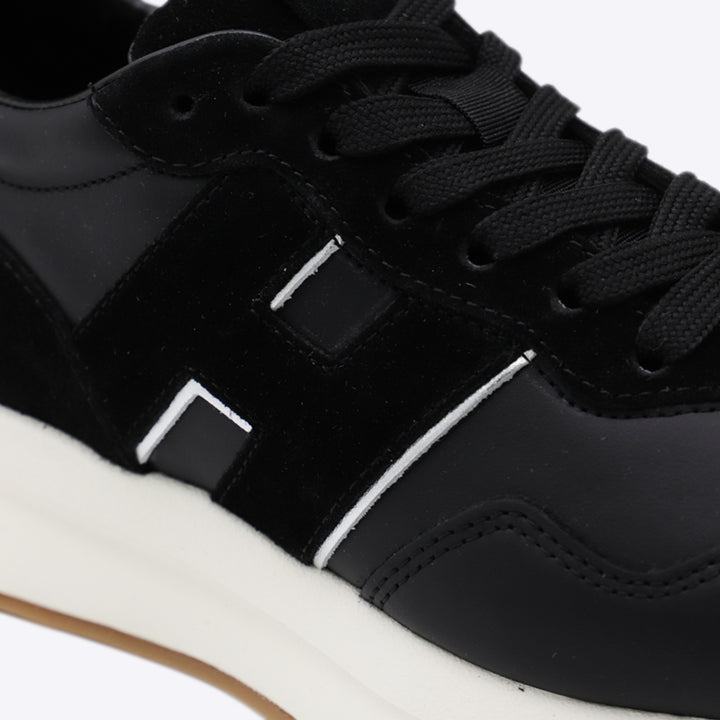 Hogan Sneakers - Blacks and greys | 516f3b3ce4d44952156572292fc3d4d0d184f4e8