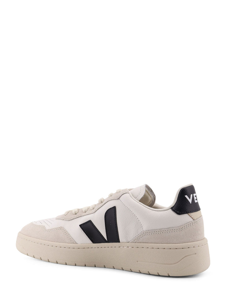 Veja Sneakers - Light and natural | 87fe990a59668e714e251ec62079d744c3104052