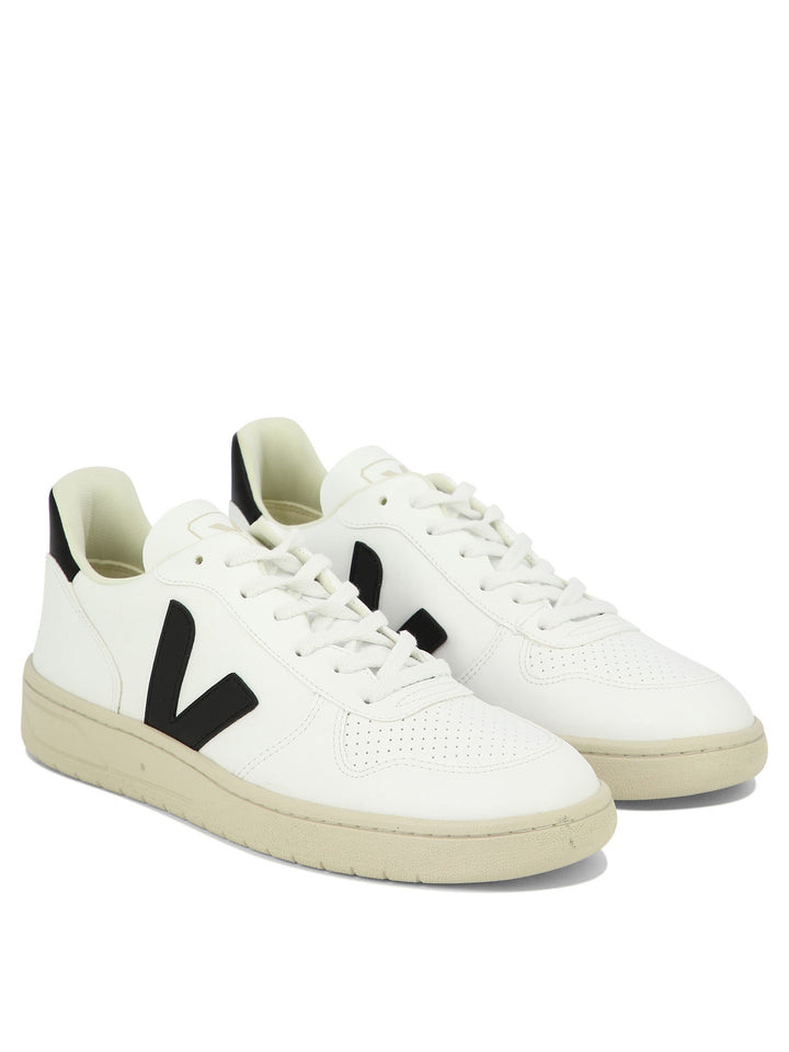 V-10 Sneakers & Slip-On White