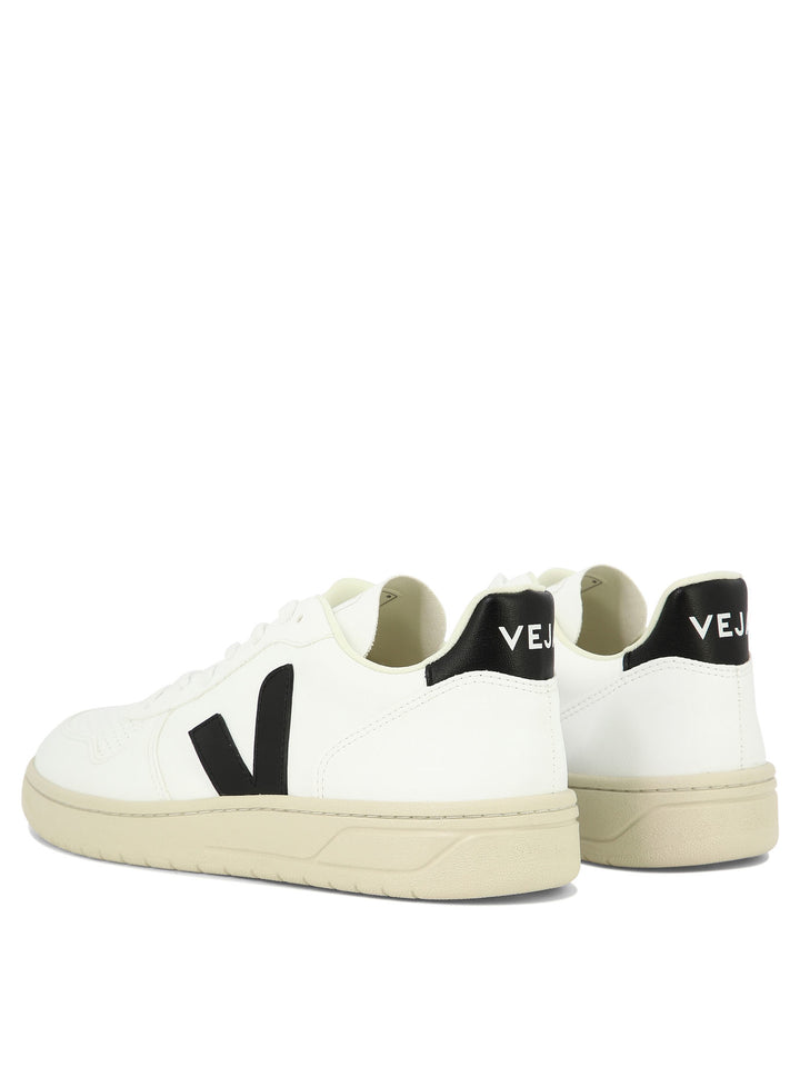 V-10 Sneakers & Slip-On White