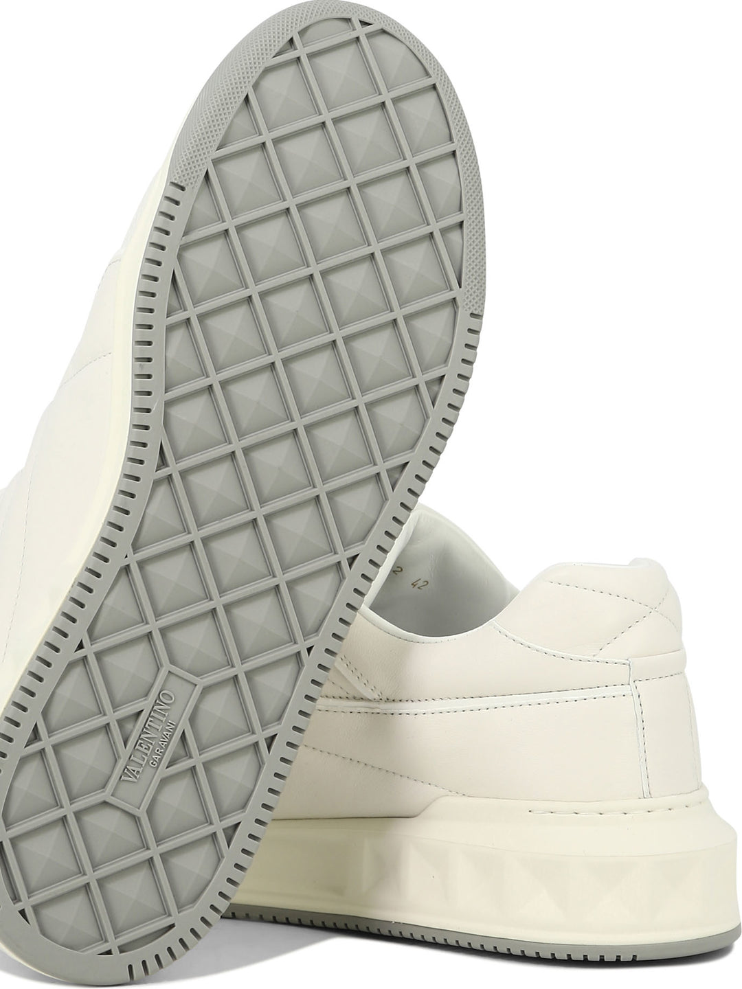 One Stud Sneakers & Slip-On White