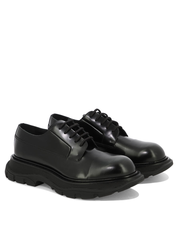 Tread Lace-Up Shoes Black