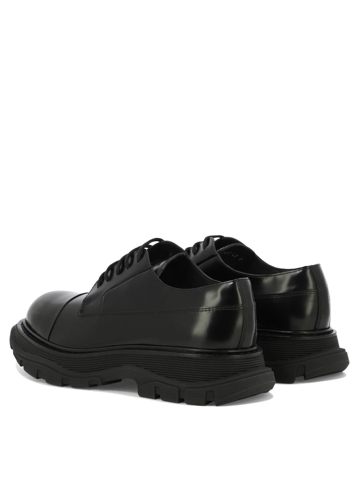 Tread Lace-Up Shoes Black