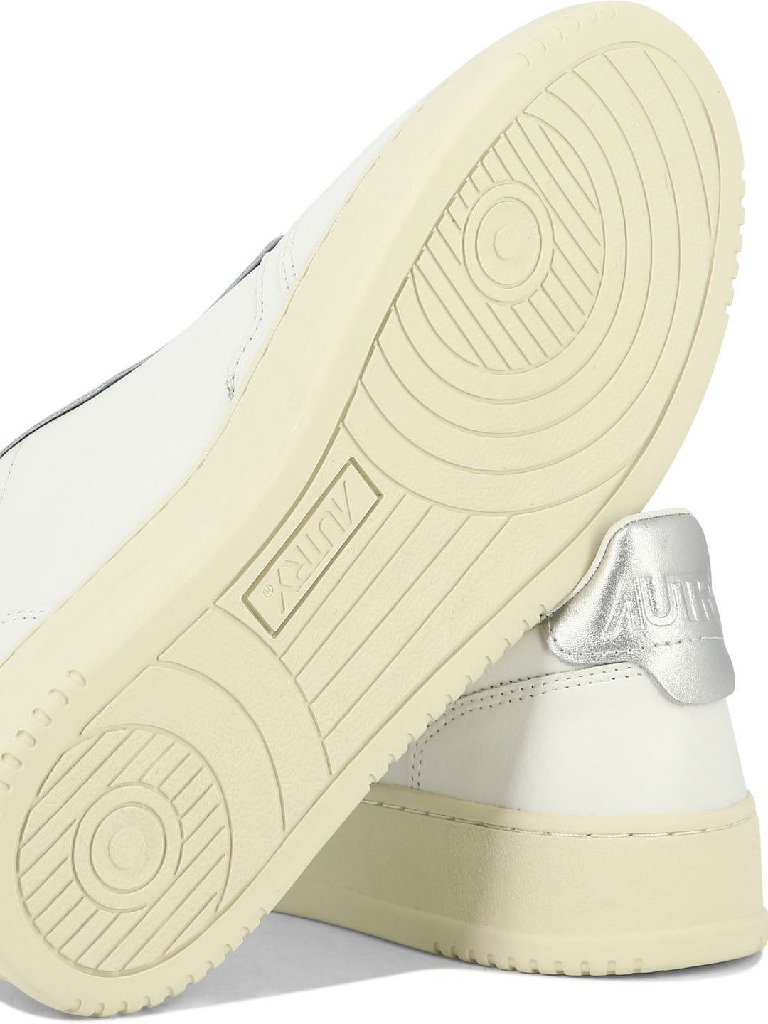 Medalist Sneakers & Slip-On White