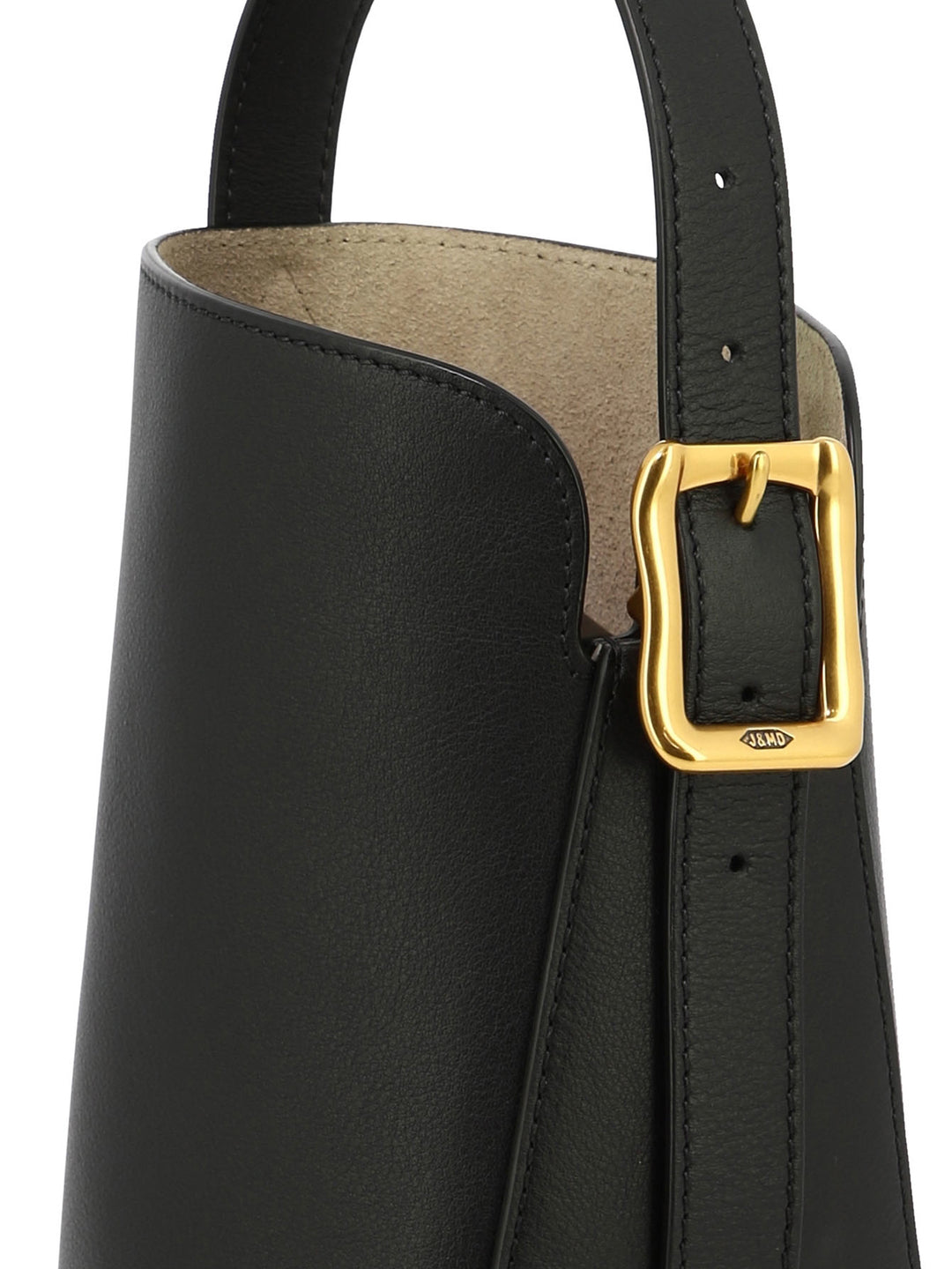 Nano Quiver Handbags Black