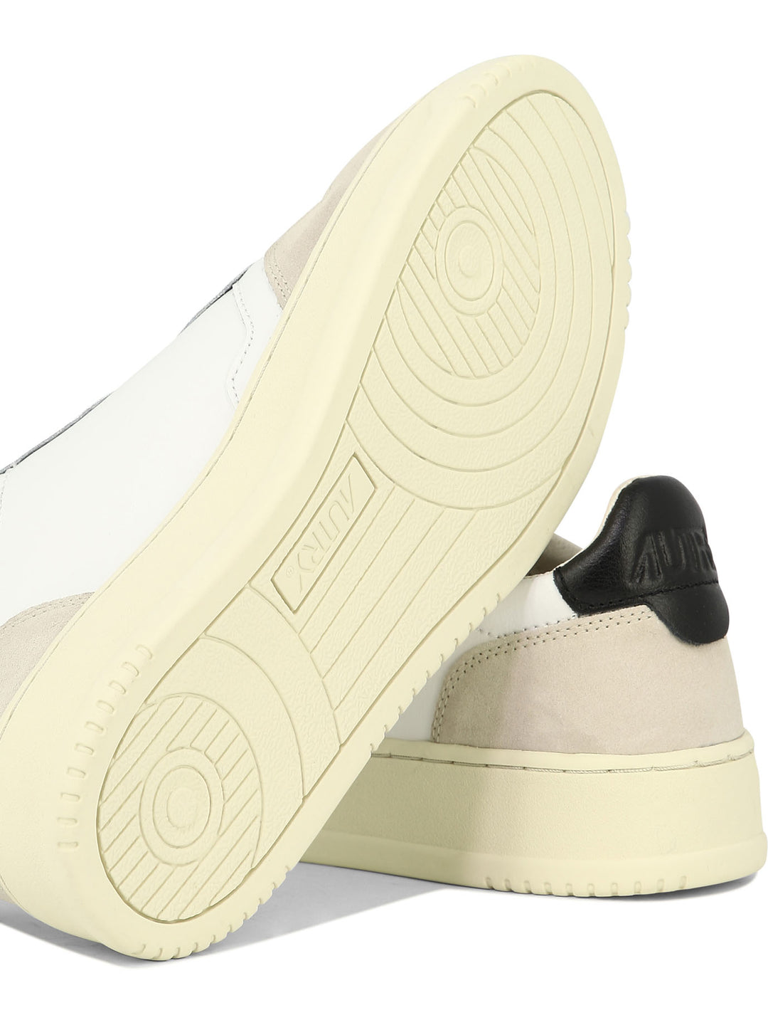 Medalist Sneakers & Slip-On White