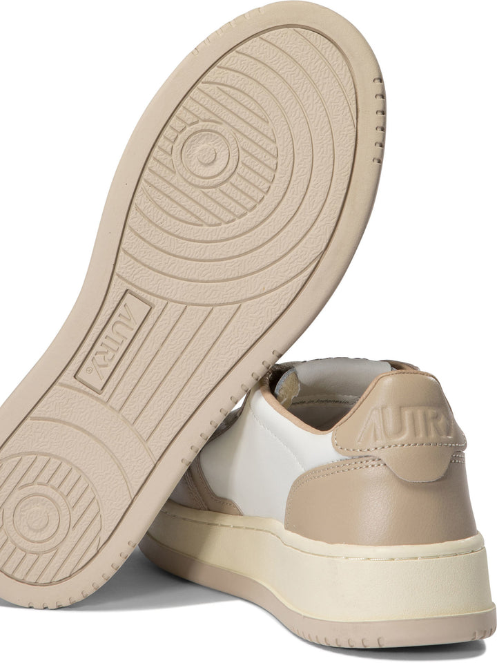 Medalist Sneakers & Slip-On Beige