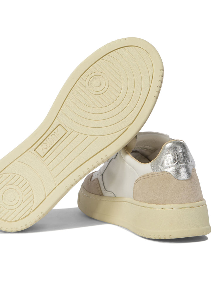 Medalist Sneakers & Slip-On White