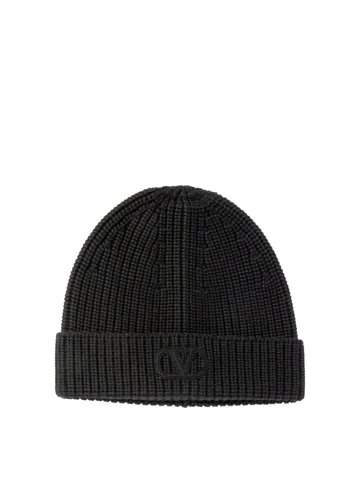 V Logo Signature Hats Black