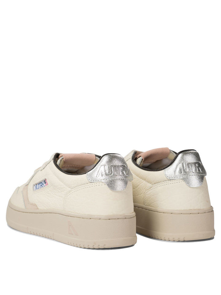 Medalist Sneakers & Slip-On White