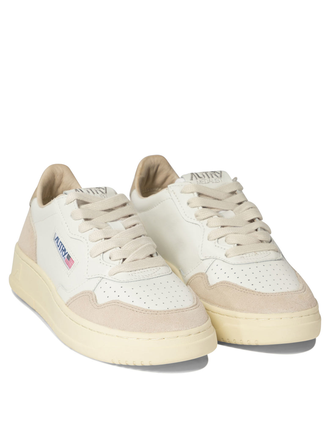 Medalist Sneakers & Slip-On Beige