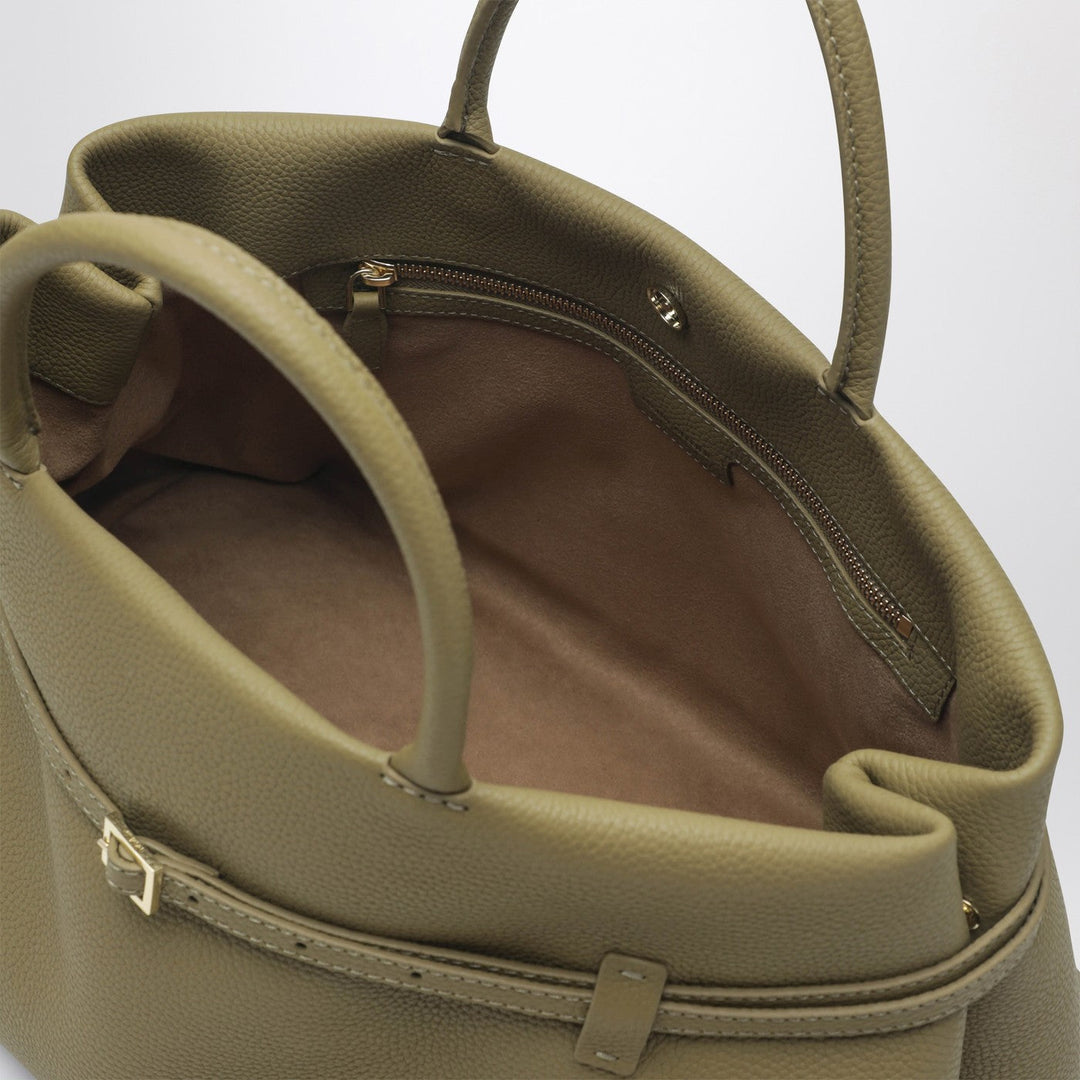 Manu Atelier Apparel & Accessories - Green | 8a3a542a6c04313b0dd11e845d971429e2b2267f