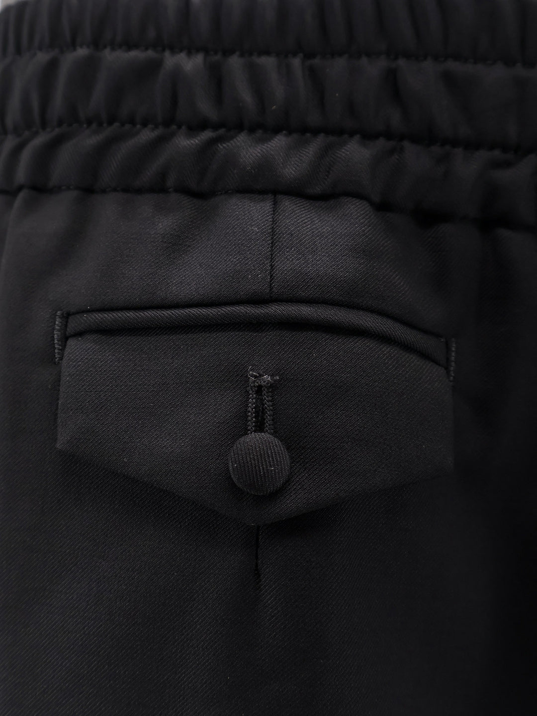 Dolce & Gabbana  - Blacks and greys | f6fef715dec50947363860e2447e8911bc0188da