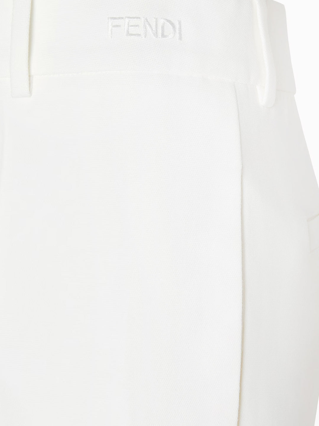 Fendi  - Light and natural | 6bb6d4b47ae02214df5261eedb8ad7717e8ed20d