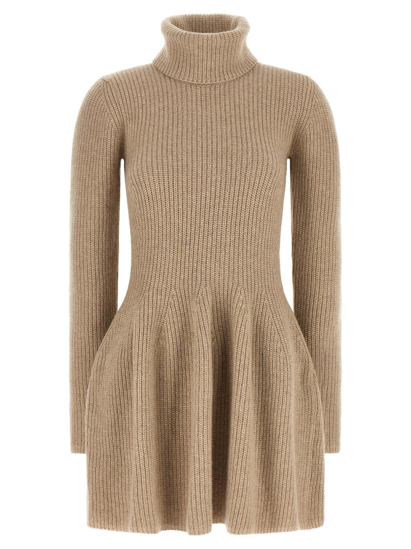 17 Dresses Beige