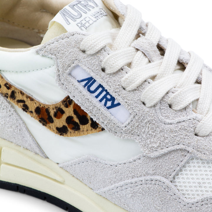 Autry Sneakers - SUENIL/PONY WHT/LEO | c2aec448921ad551289b71a5177af958e7c0e01a