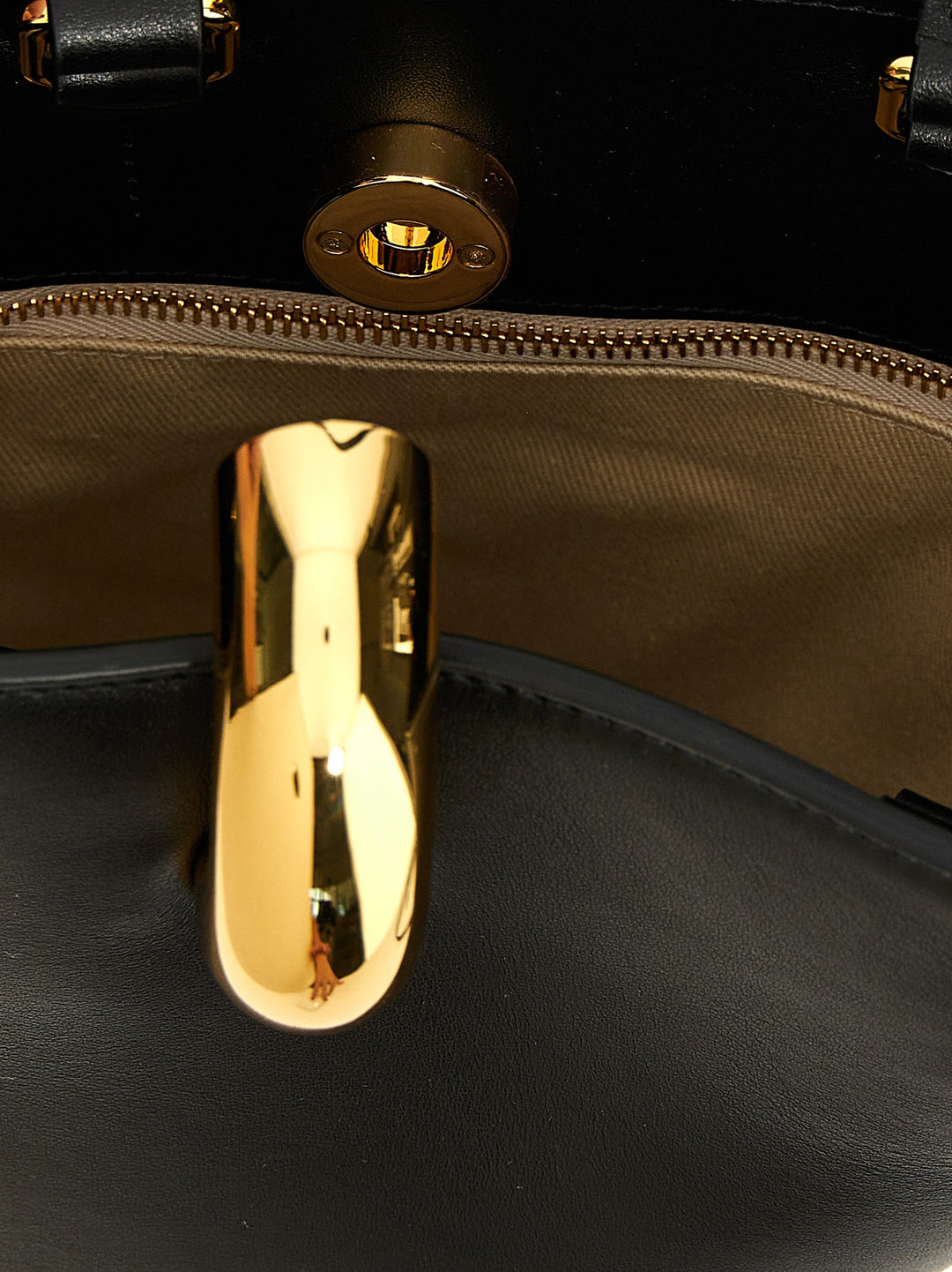 Jacquemus Le Petit Bambola Hand Bags - Black | 9a9b0bed72a2ec91499dd394f9c6407ce383881f