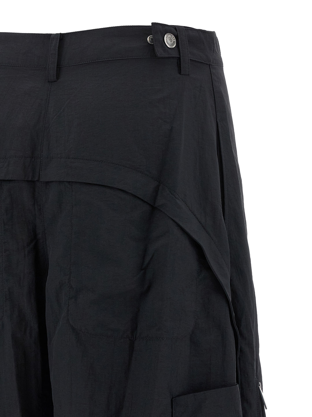 Jacquemus Le Cargo Ovalo Pants - Black | e89b14e6faa6c2cb2e2af623fc3428d869303f74