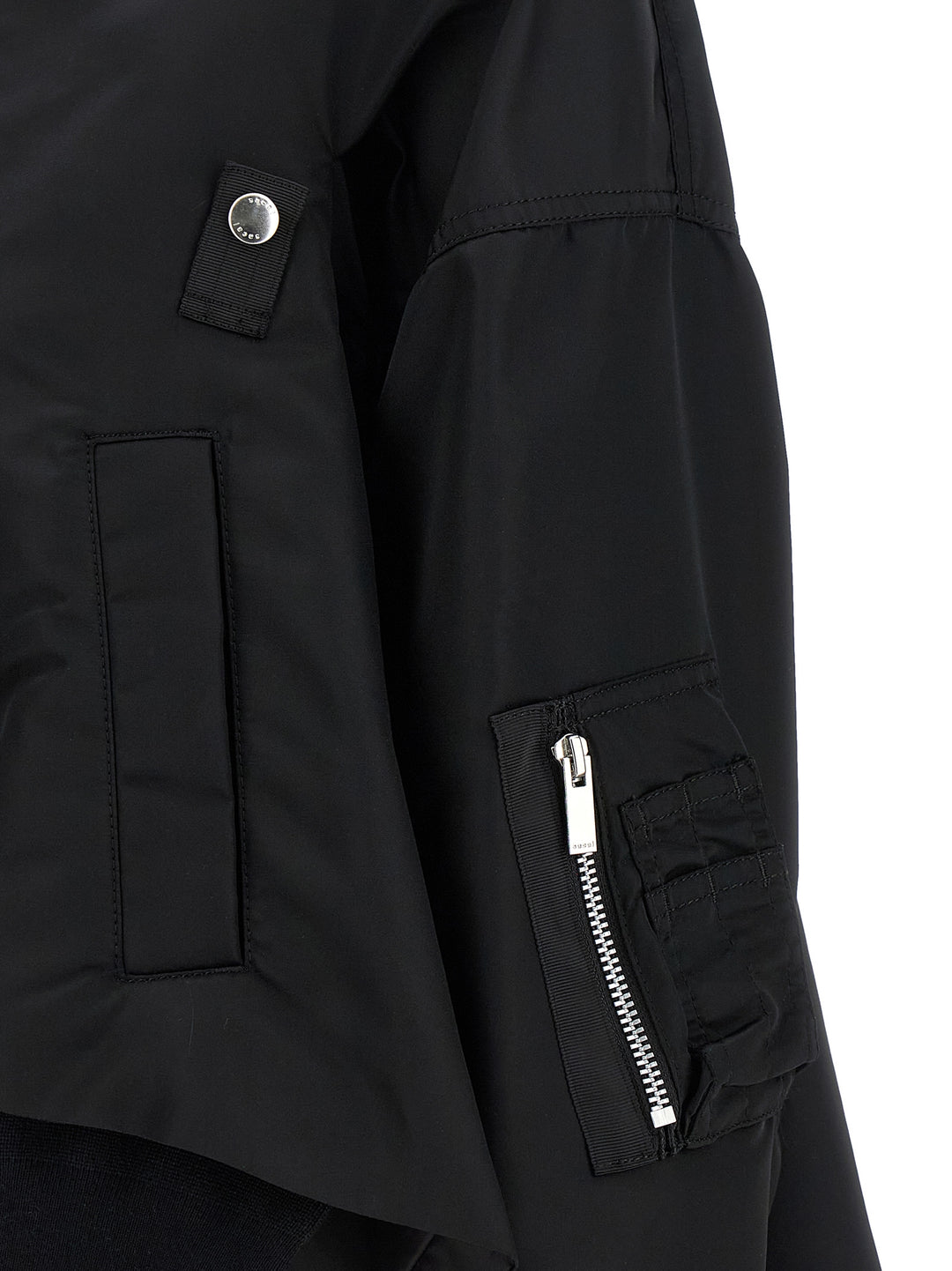 Sacai Asymmetrical Blouson Bottom Puffer Jackets - Black | 7b91d76944d1c925e1a576656eef12aab0e48385