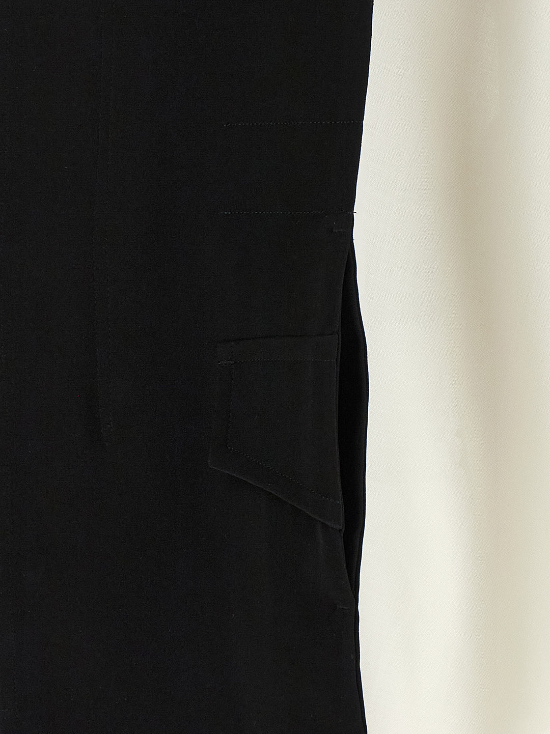Sacai Hybrid Shirt With Front Panel Model. Shirt and Blouse - White/Black | 289e7b1cfdad69746154a376b93a47c69ed563f6