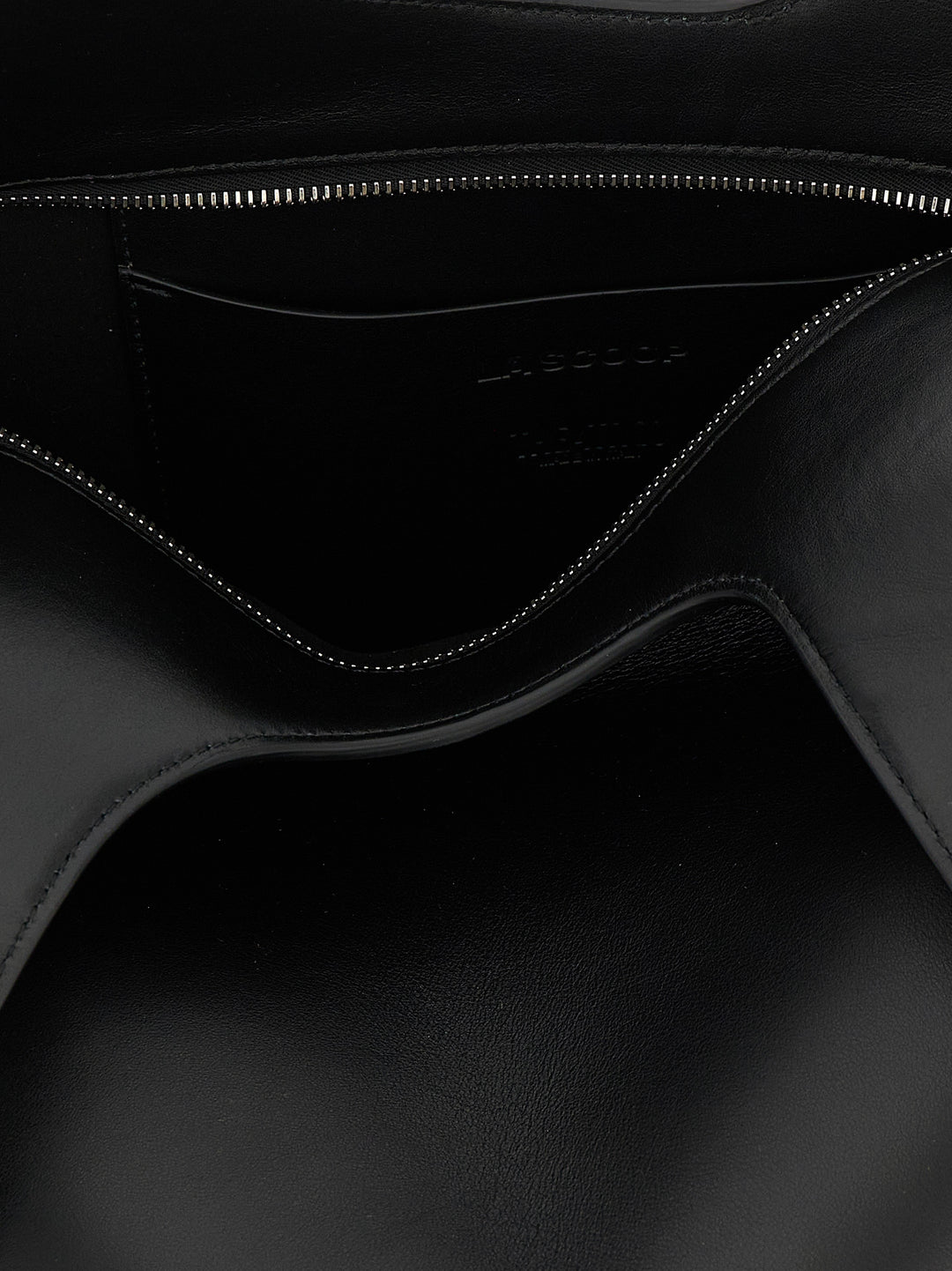 The Attico La Scoop Medium Shoulder Bags - Black | a4b57829001ff82e9977107cf15318fdc7845381