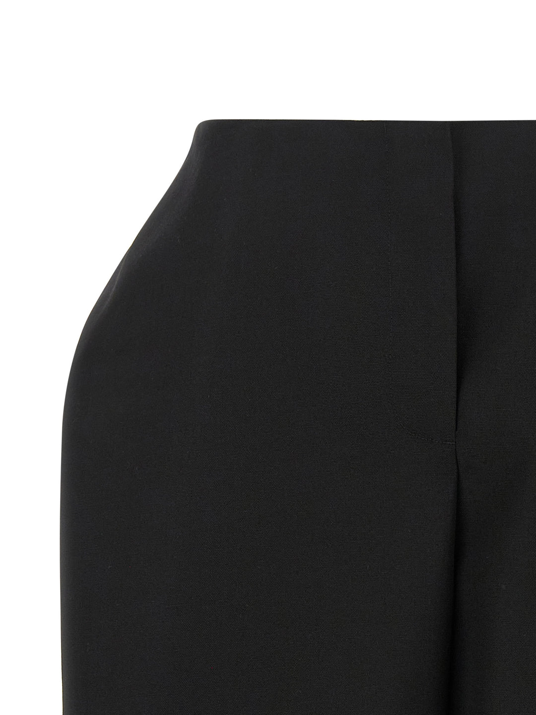 Jacquemus Le Short Cubisto Bermuda and Short - Black | 1df9f3bb5383fa6a4f8738cbe9bcd9a3d1ead130