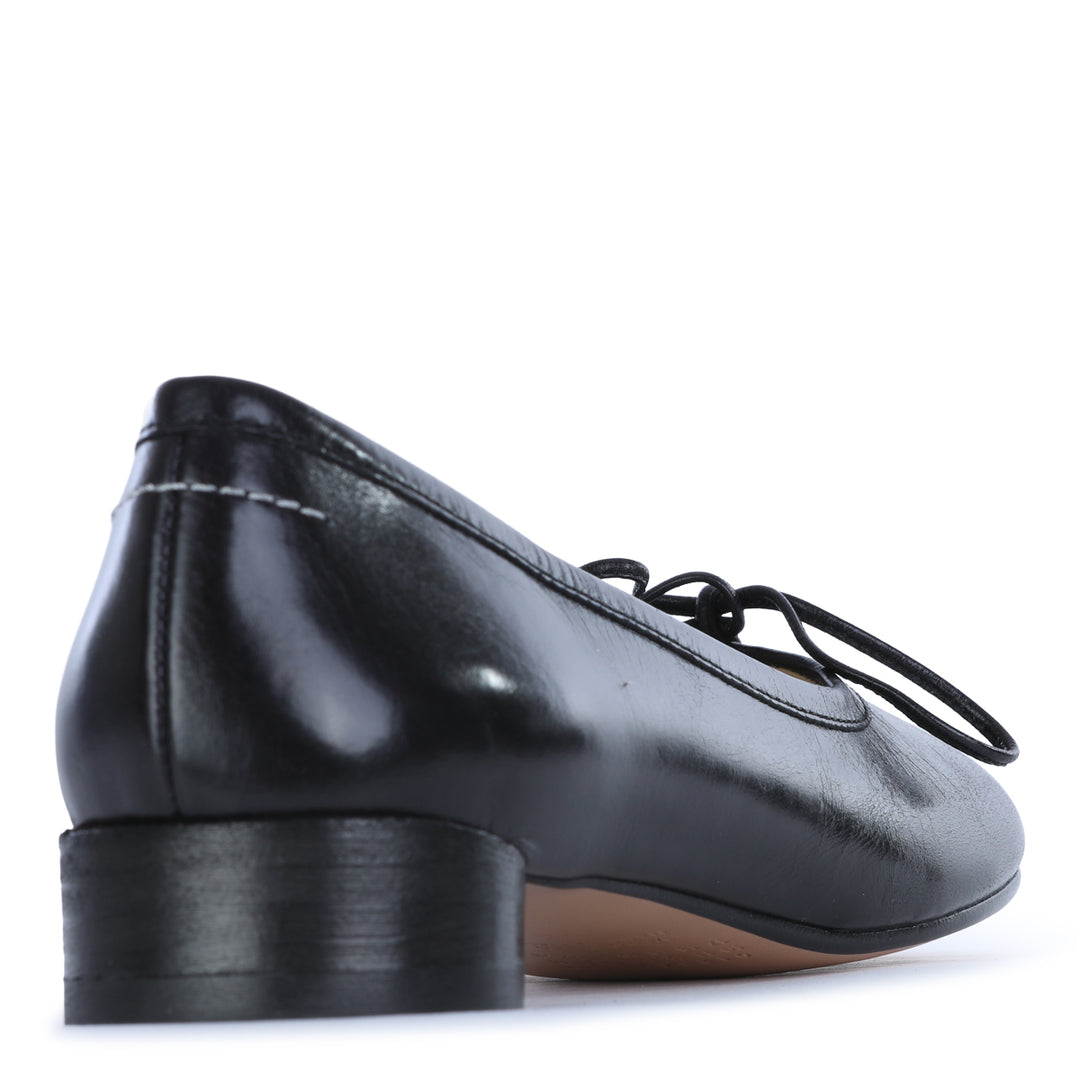 Mm6 Maison Margiela Flat shoes - BLACK | e59a52d6cdb81cdfe316b0c9839479627f6728a7